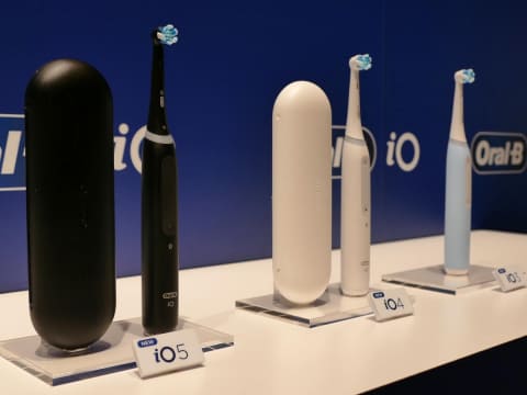 オーラルB、電動歯ブラシ「iO」に1万円台の普及モデル - 家電 Watch