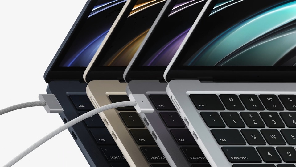 アップル、M2チップ搭載のMacBook Airを発表 - ケータイ Watch