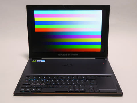 Hothotレビュー】ハイエンドスペックを18mm薄筐体に実装した異形の