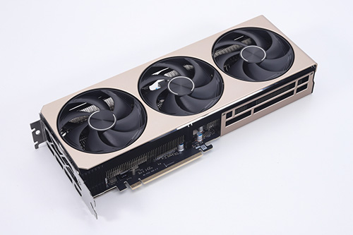 LED非搭載で実用性重視の「MSI GeForce RTX 5070 Ti 16G INSPIRE 3X OC