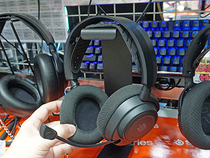 SteelSeriesのデュアルワイヤレスヘッドセット「Arctis Nova 7」が発売