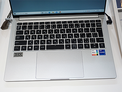 Core i7搭載で1kg以下の14型ノート「DAIV 4P」が発売、マウス