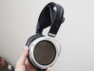 究極の静電型ヘッドフォンはどのように生まれたのか、STAX「SR-009S