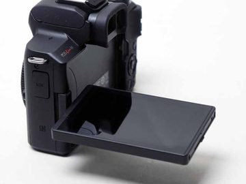 小寺信良の週刊 Electric Zooma!】可愛いボディで4K動画、キヤノンの