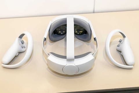 VRヘッドセット「PICO 4」10月発売。峯岸みなみも大興奮 - AV Watch