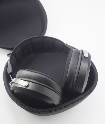 小寺信良の週刊 Electric Zooma!】大口径の平面磁界ヘッドフォンが約