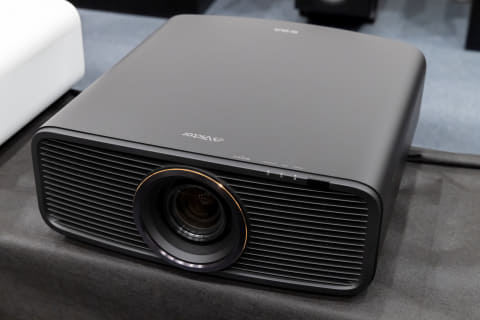 ビクター、世界最小のネイティブ4Kプロジェクター「Z7/Z5」。88万円