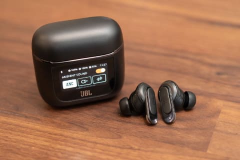 JBL人気イヤフォン「TOUR PRO 2」が半額以下に。Amazonブラック
