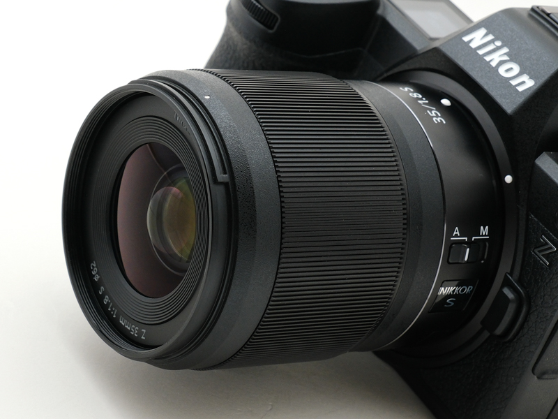 交換レンズレビュー：“小さくて軽い” 35mmAF単焦点レンズを一挙紹介