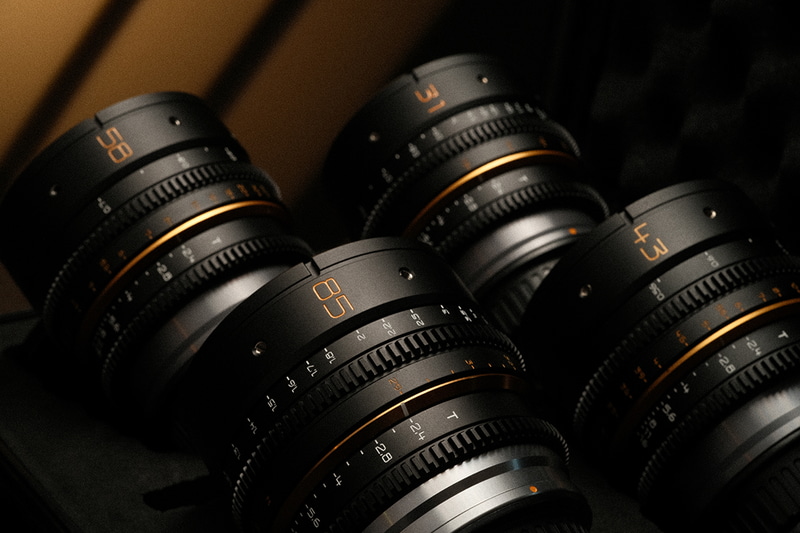 オールドレンズの描写を再現したシネマレンズ「毒鏡 DULENS