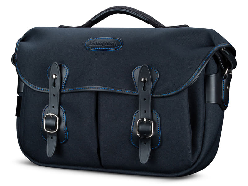 Billinghamの定番バッグ「Hadley」に特別なブラック仕様 - デジカメ Watch