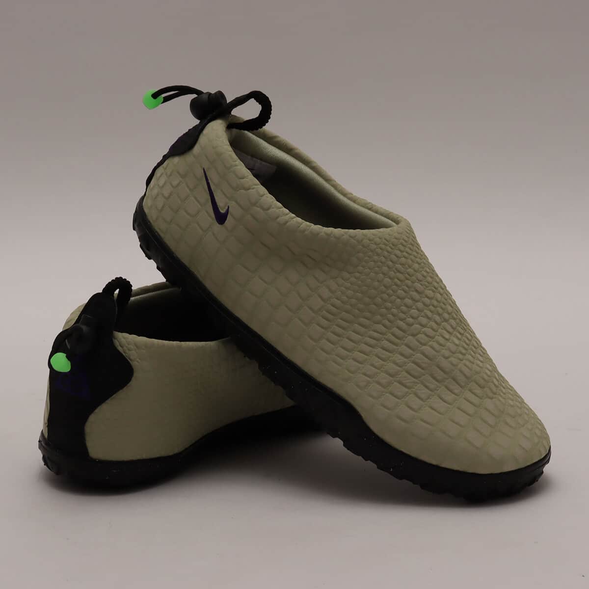 NIKE ACG MOC PRM OLIVE AURA/FIELD PURPLE-OLIVE AURA-BLACK（ナイキ