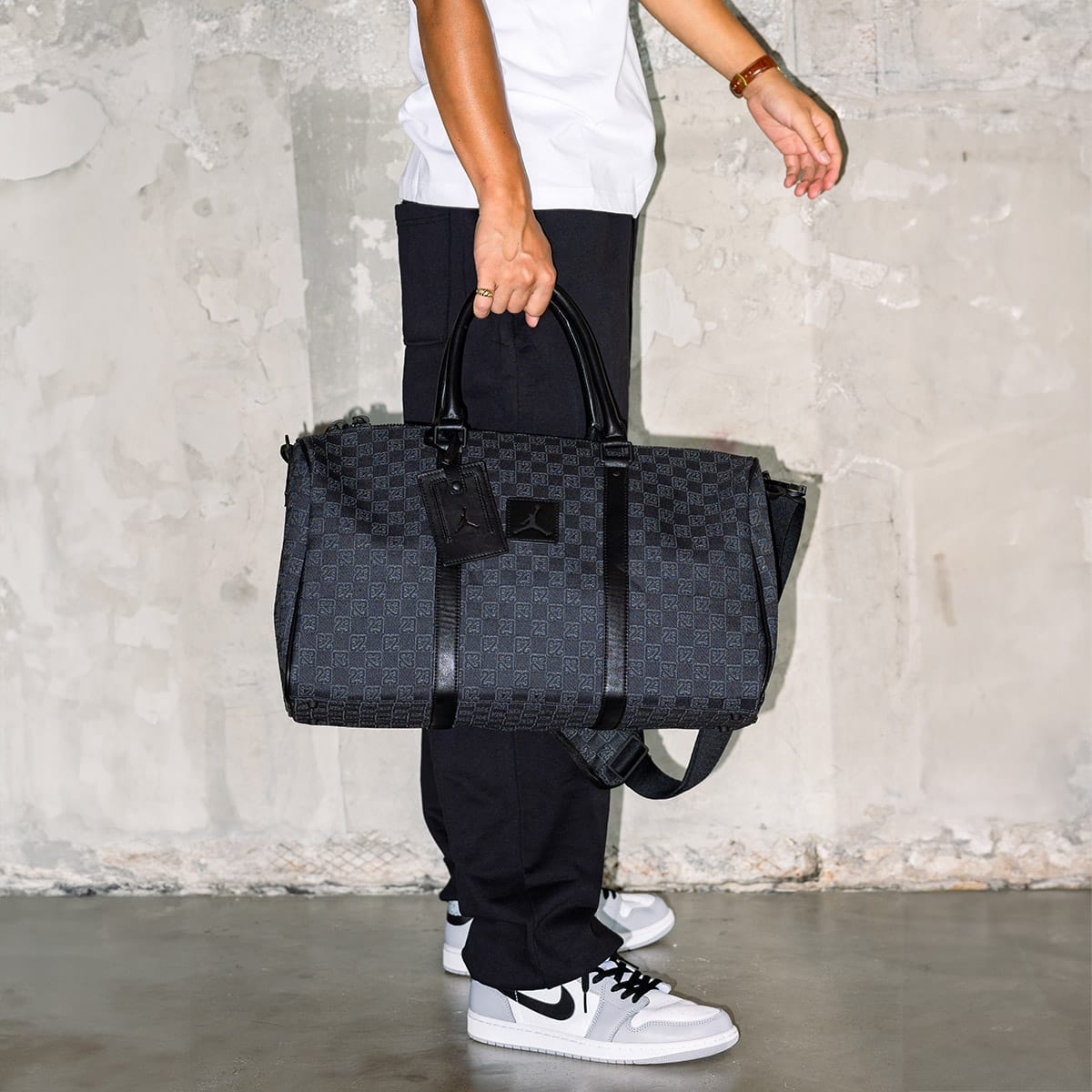JORDAN BRAND MONOGRAM DUFFLE BAG BLACK（ジョーダン ブランド