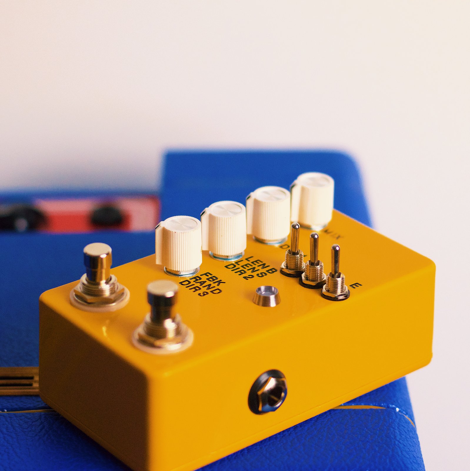 Montreal Assembly Count to 5 - LBE Exclusive Yellow | Little Box