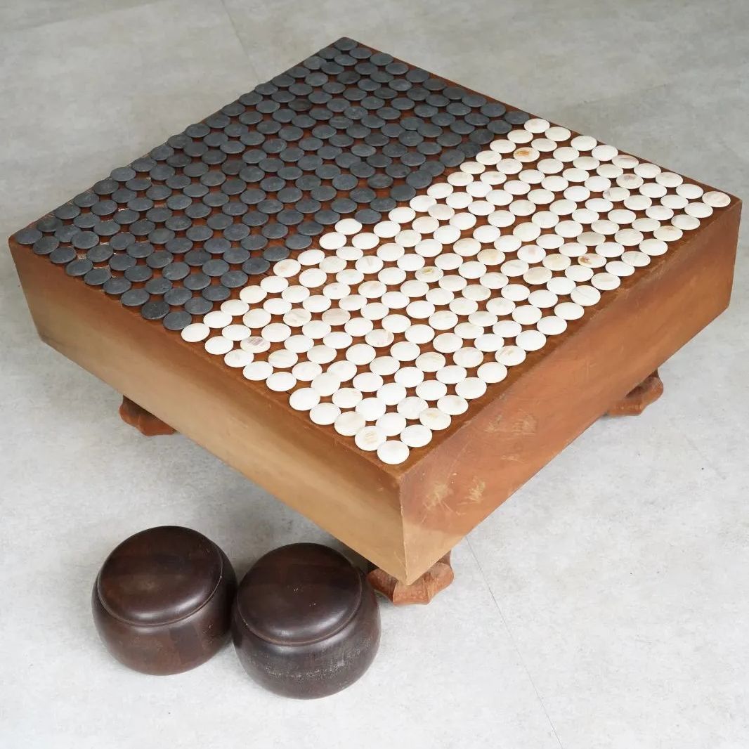 美色・碁石361枚セット】白180枚・黒181枚 木製碁笥付き 蛤碁石／那智