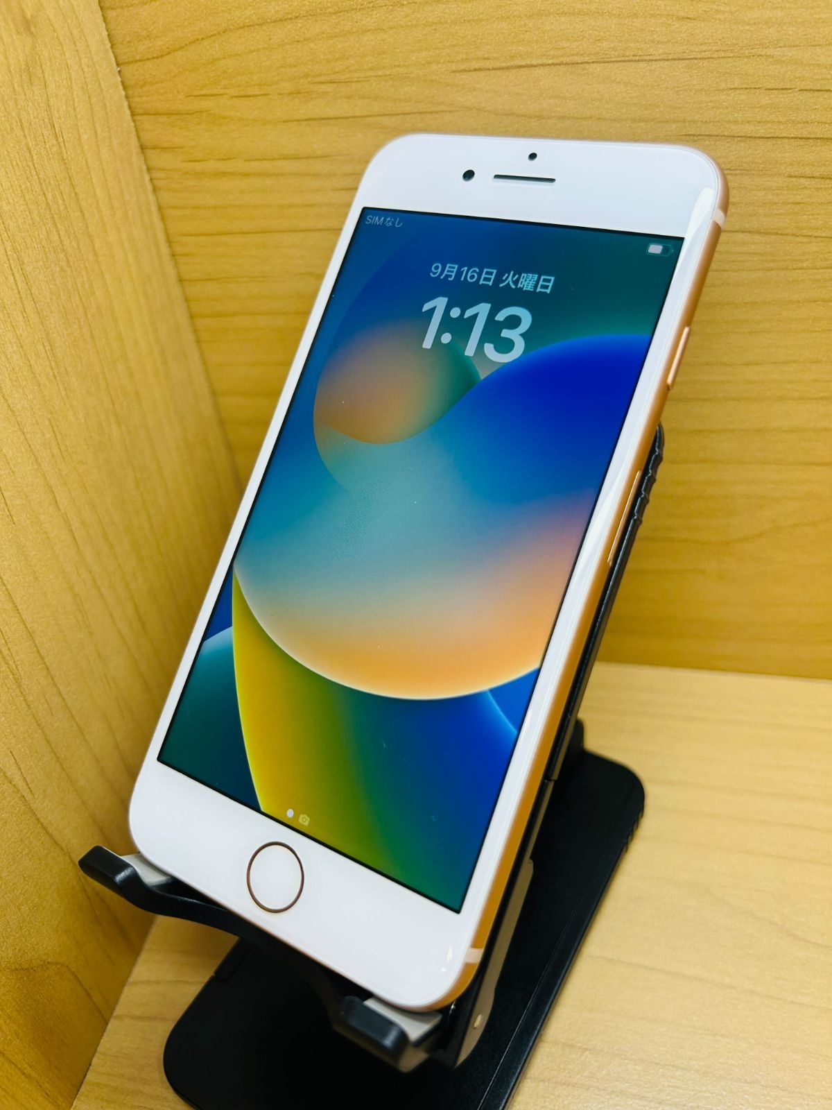 iPhone8 64GB Gold au版 SIMロック解除済 中古品 simロック解除済 au