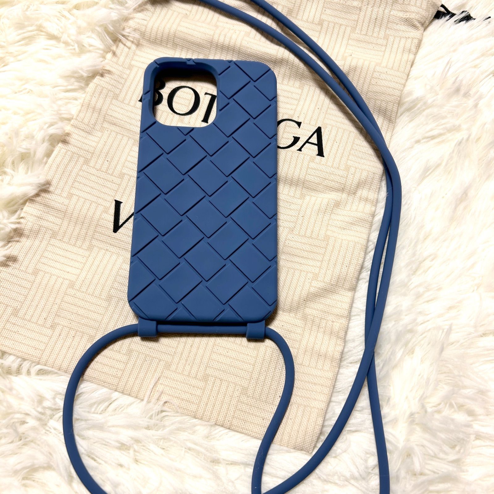 BOTTEGA VENETA ボッテガヴェネタ ストラップ付 iPhoneケース - メルカリ