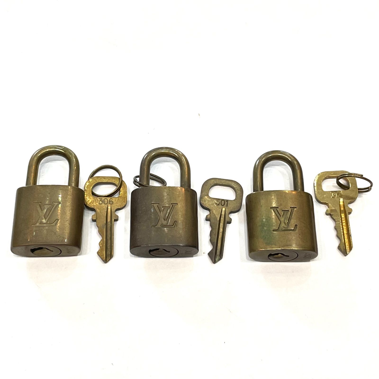 LOUIS VUITTON ルイヴィトン カデナ 鍵 3本セット - メルカリ