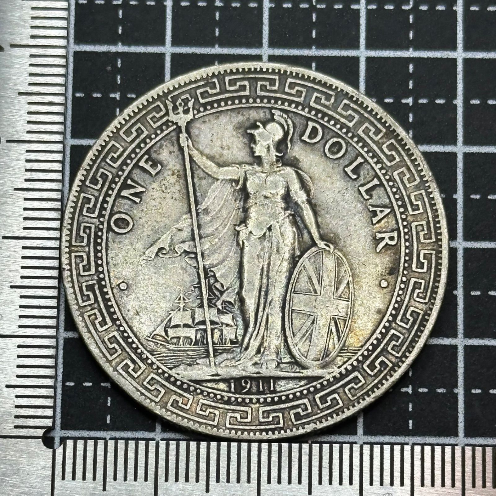 銀貨】1911年 香港 1ドル銀貨 ブリタニア立像／寿字×中国文字意匠 26.7