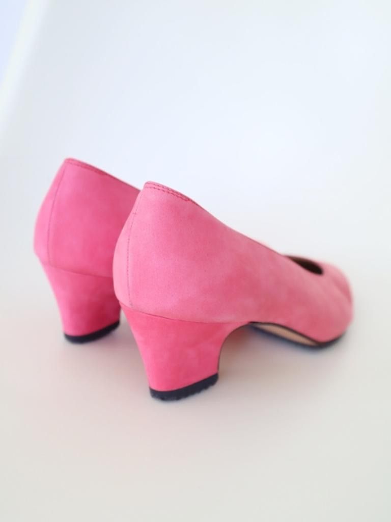 FERRAGAMO フェラガモ パンプス イタリア製 7 1/2 ピンク すべり止め