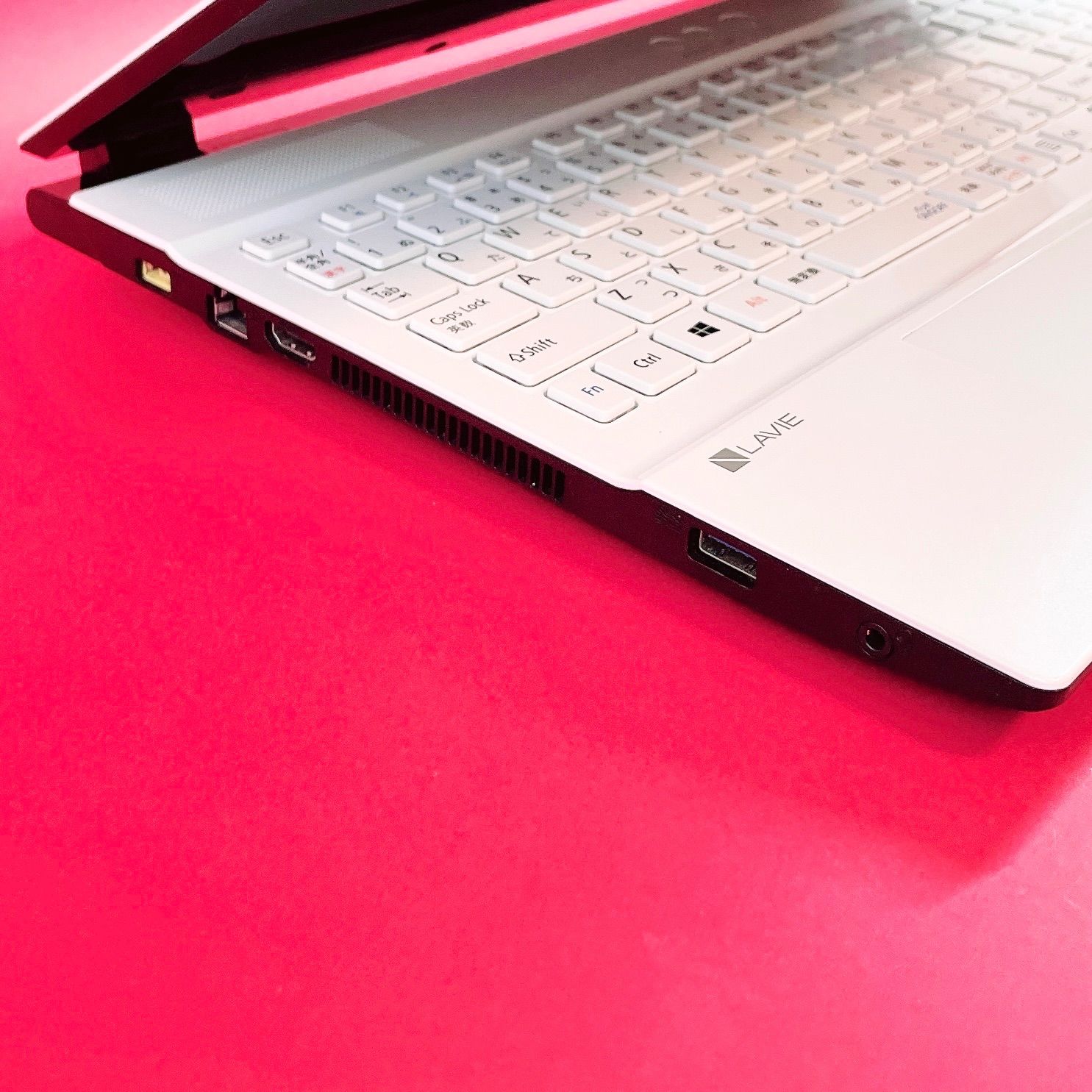 バッテリー良好‼️ブルーレイ見れる✨️たっぷり大容量1TB✨️16GB