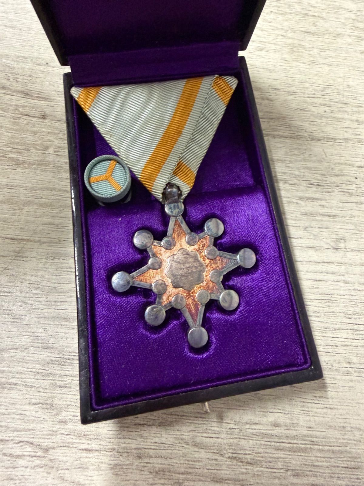 勲八等瑞宝章 勲章 ミリタリー ミリタリーグッズ 旧日本軍 - メルカリ