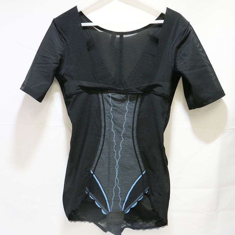 グラントイーワンズ 袖付きボディスーツ85グラントいーワンズ 袖付き