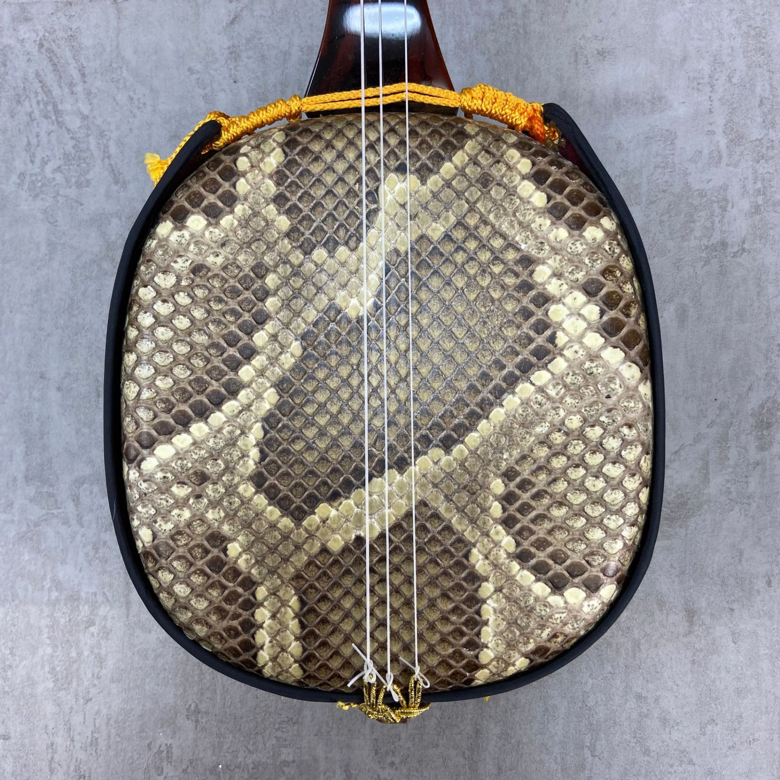 ま*✳様 三線（蛇皮／沖縄購入品）ケース付き さんしん ま*✳様 三線