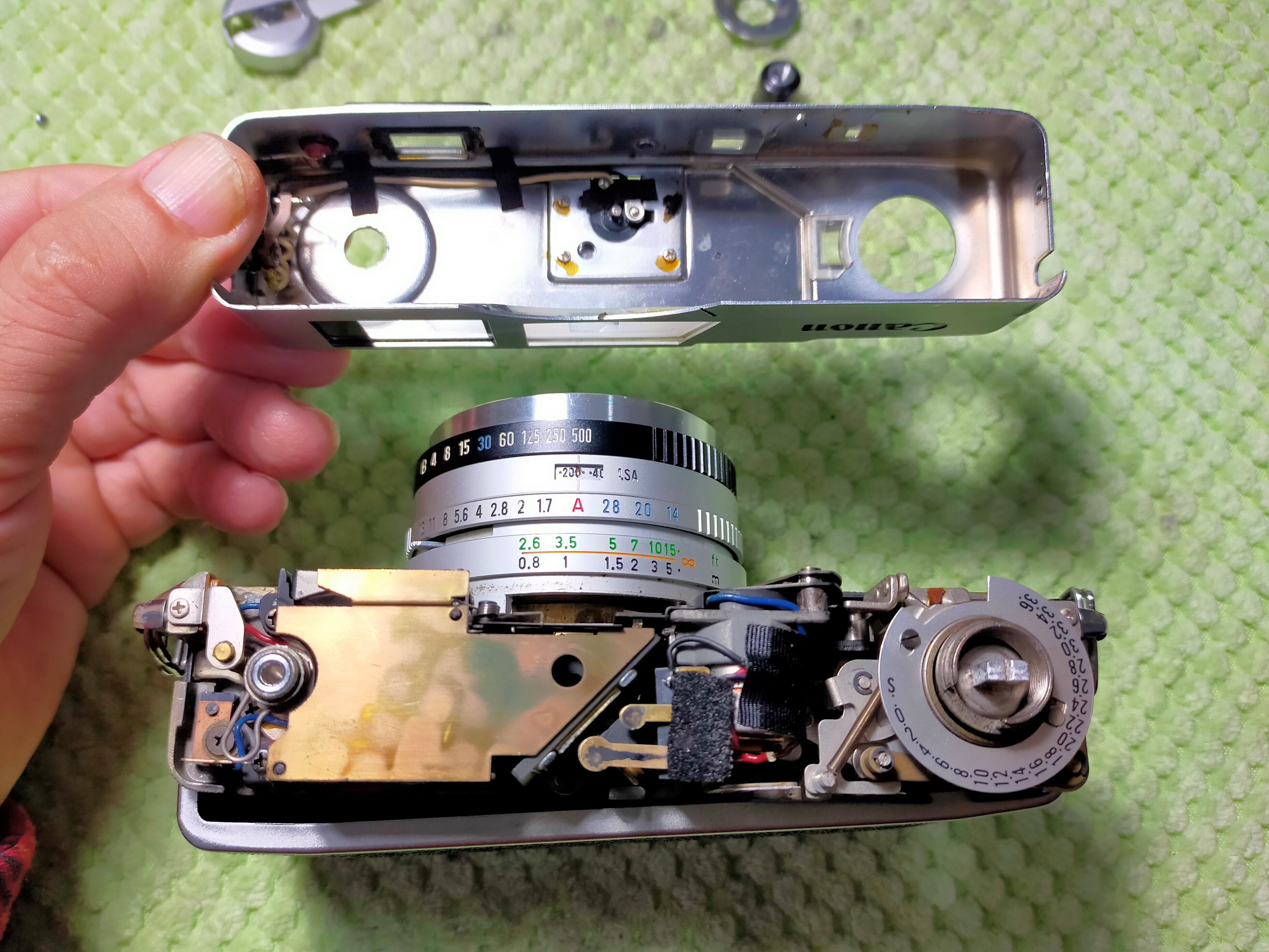 Canon New Canonet QL17の分解｜フィルムカメラ修理のアクアカメラ