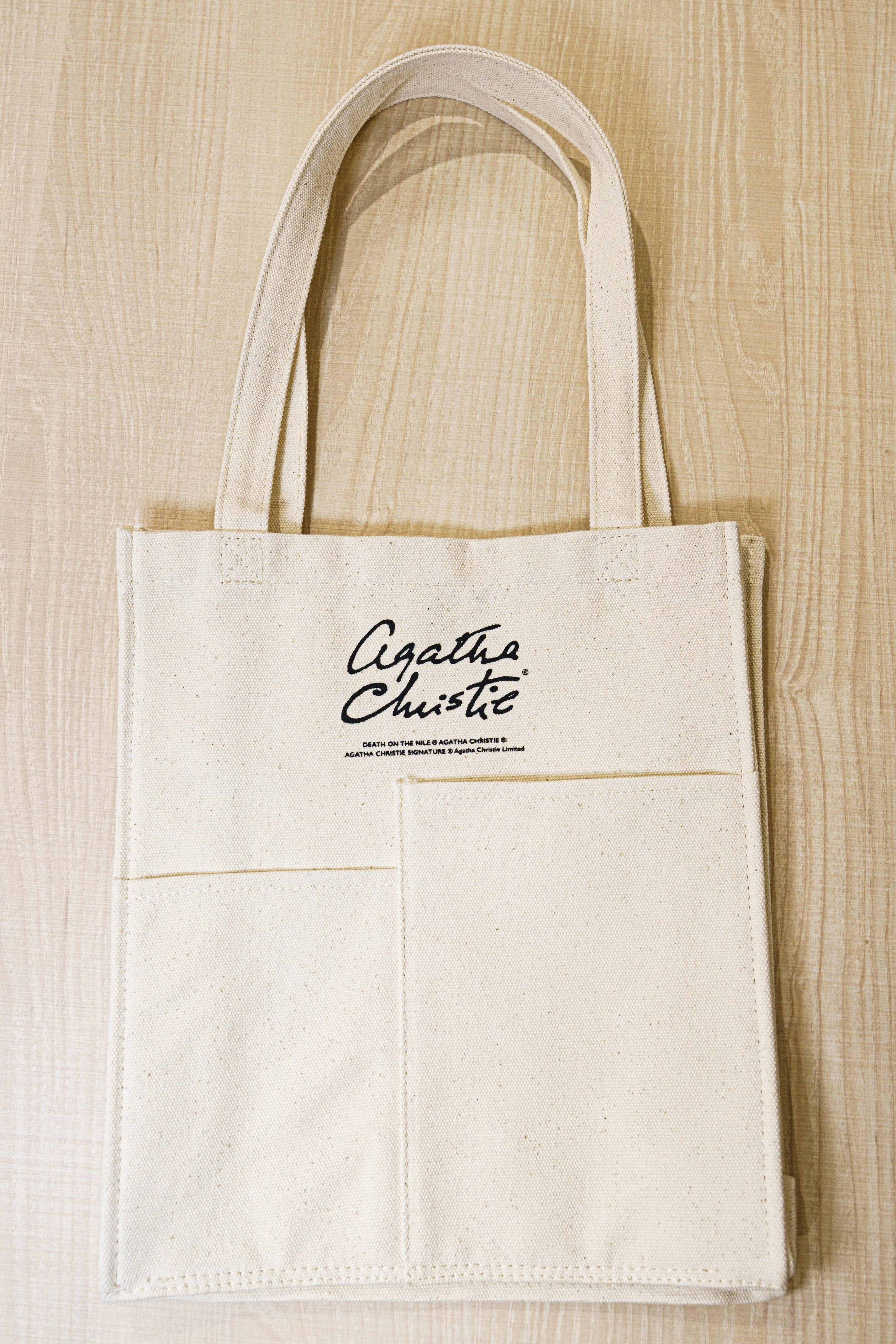 編集者も愛用！コンパクトなのにたくさん入るトートバッグ、新作登場