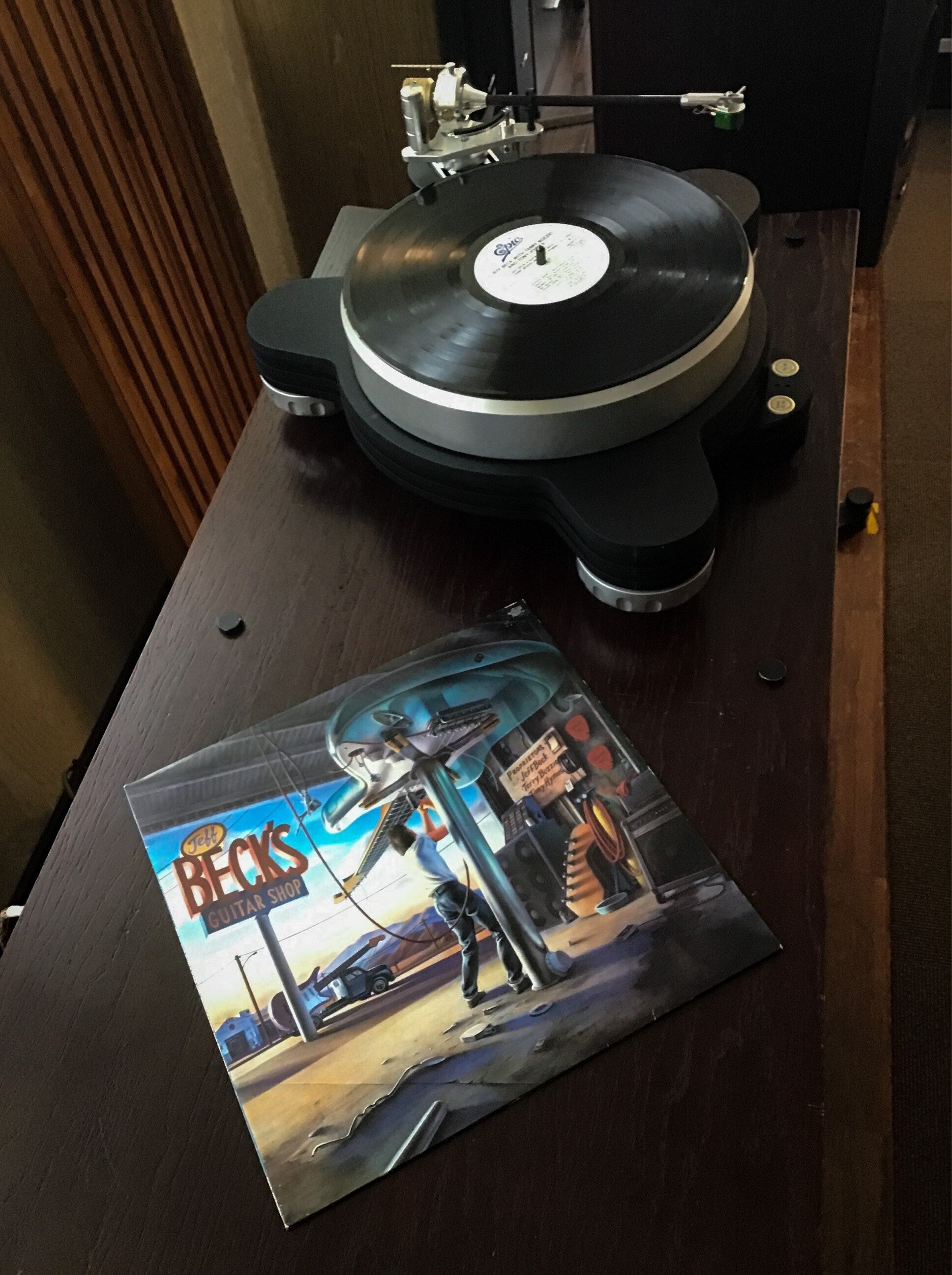 Jeff BeckさんとRitchie Blackmoreさん。（アナログレコードのお話し