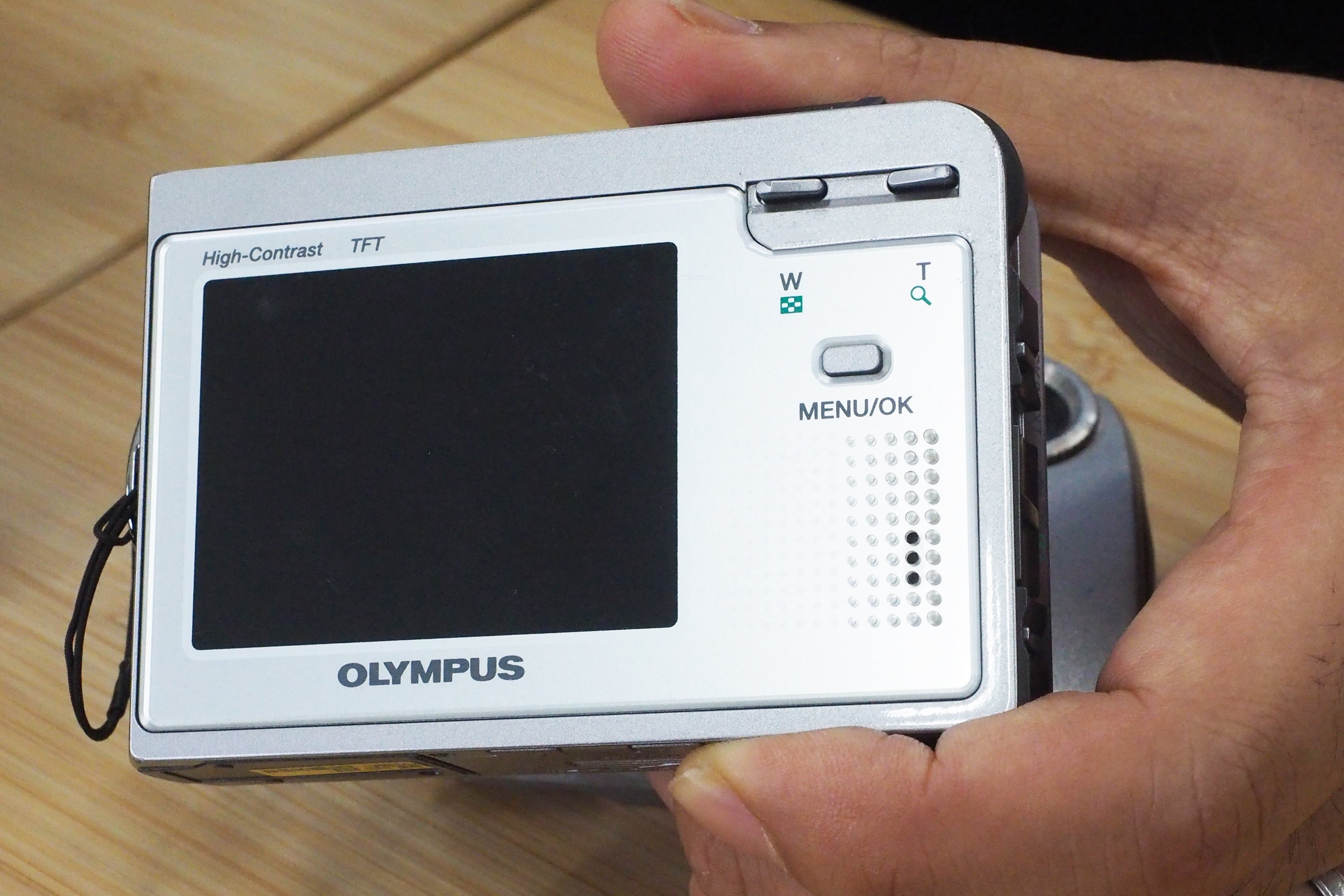 ダイバー社員が作りたかったのはどこでも撮れるタフなカメラ〜社内の