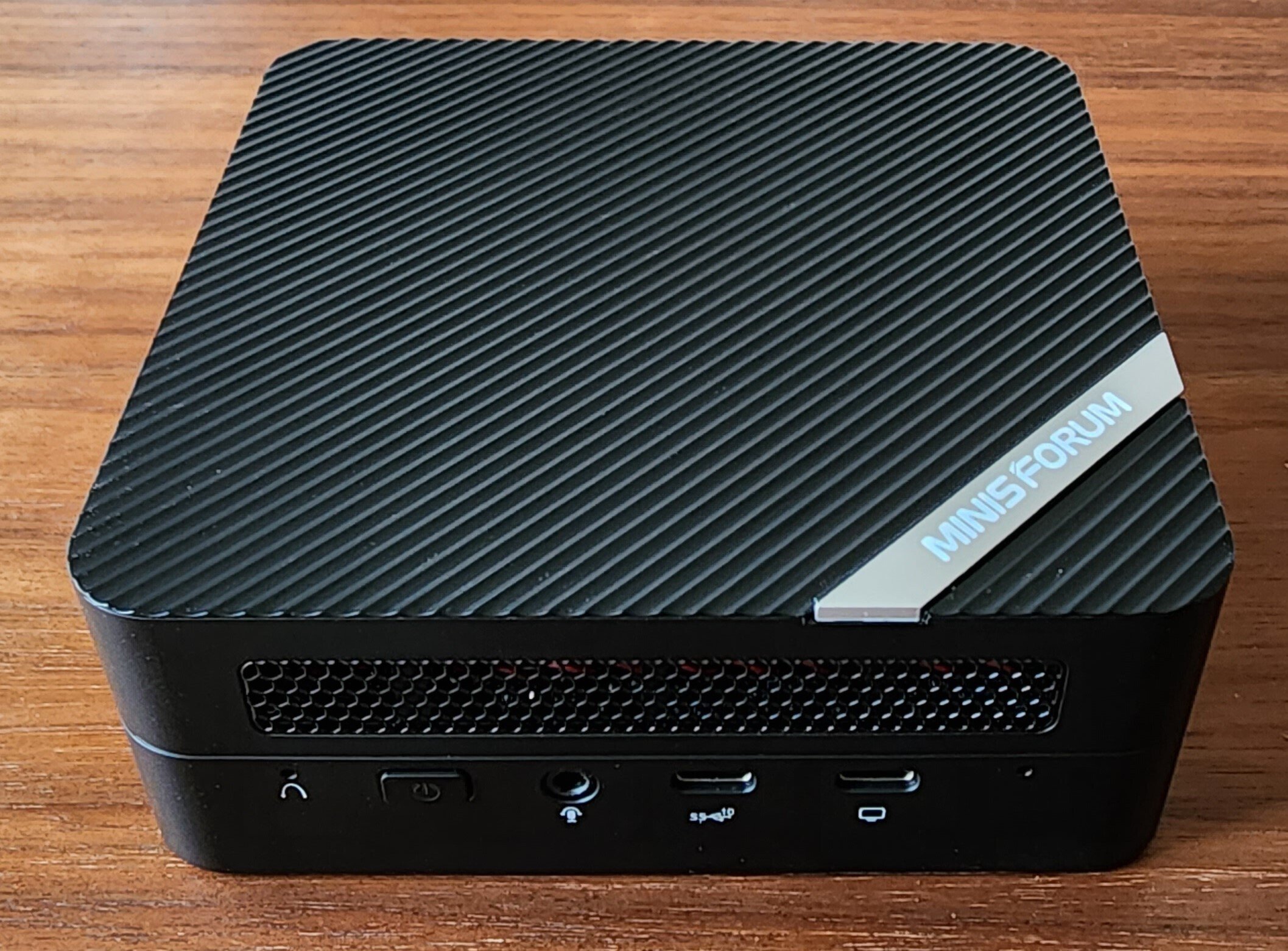 Minisforum UM480XT ベアボーン｜kayma