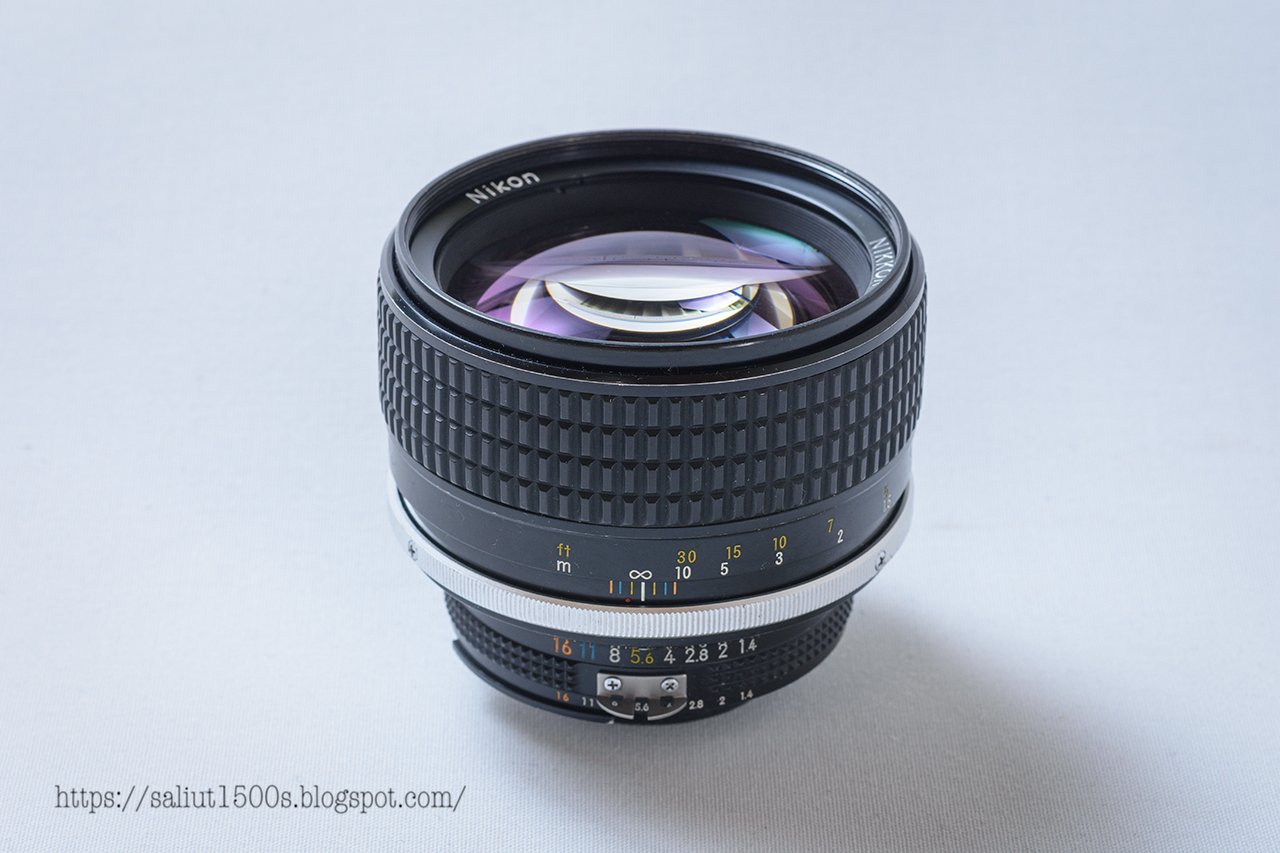 ニコン 単焦点レンズ Ai NIKKOR 85mm f2 前後キャップ付き ニコン 単