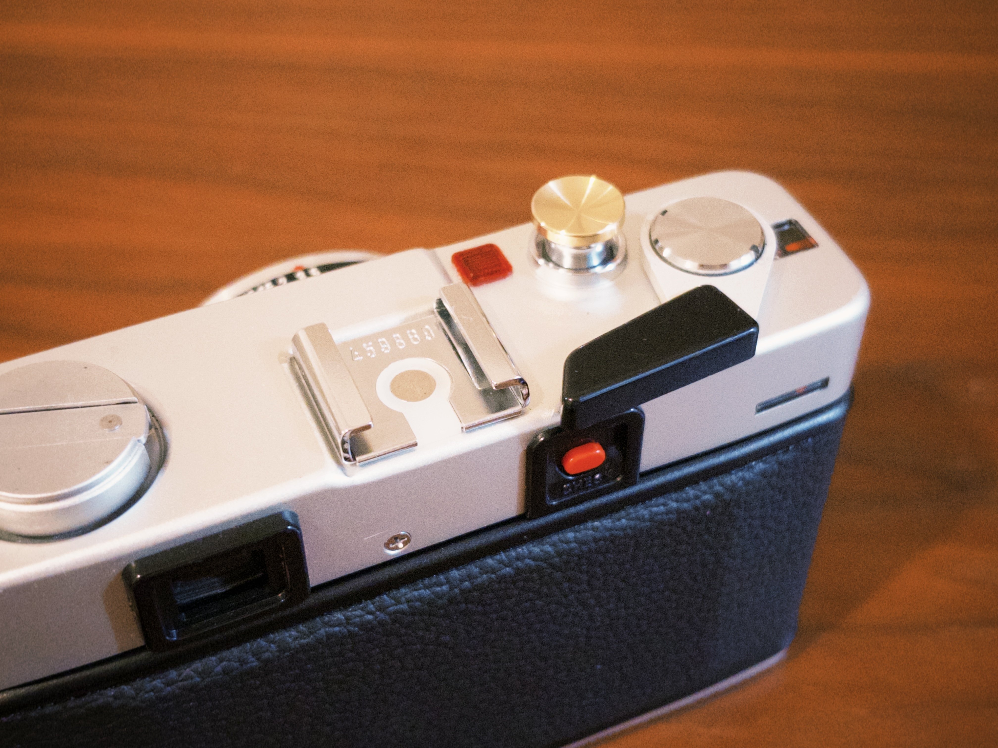 レビュー】フィルムカメラが手元に届きました｜鈴木ユートピア