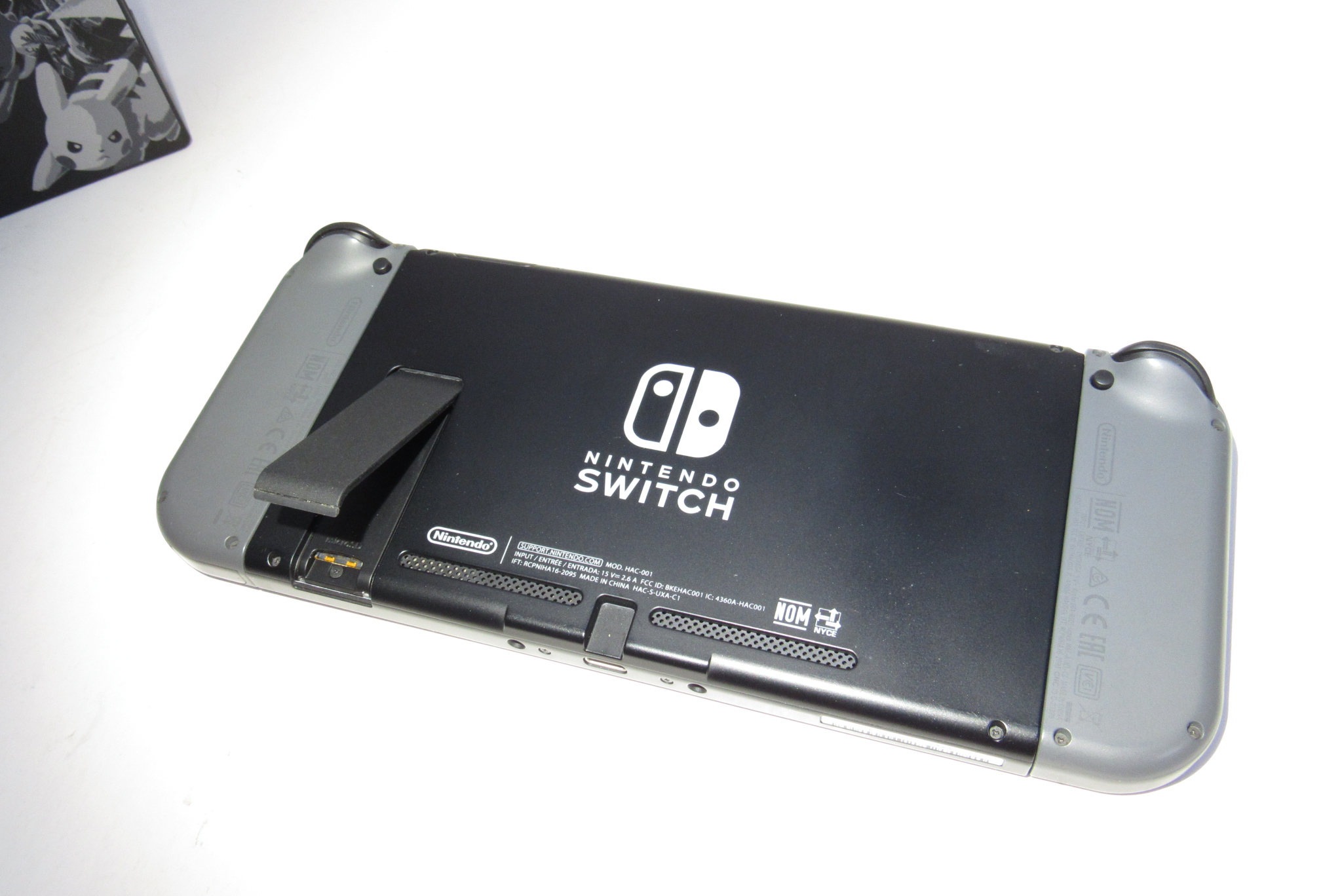 Nintendo Switch HAC-001 32GB Super Smash Bros Ultimate Edition