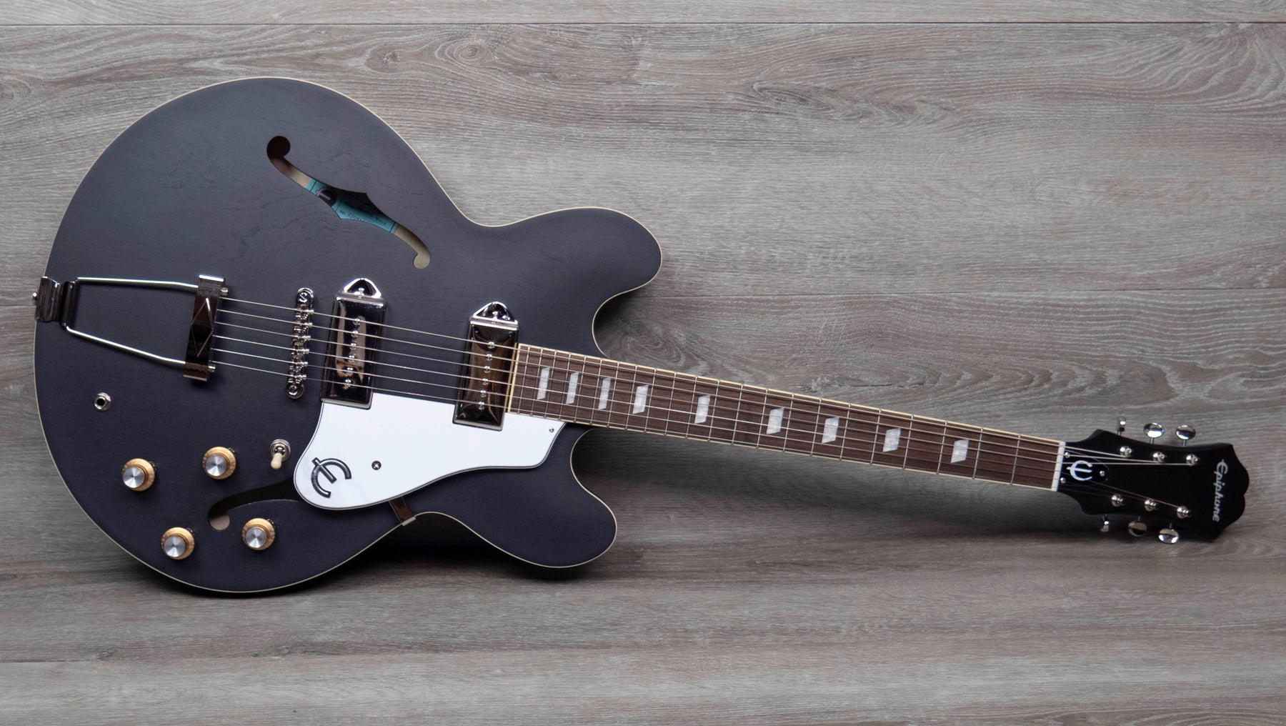 Epiphone Casino, Worn Ebony – A Strings