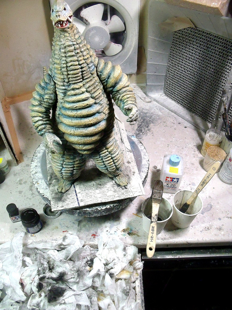 レッドキング完成品製作記 その5: 怪獣ガレージキット造形記録