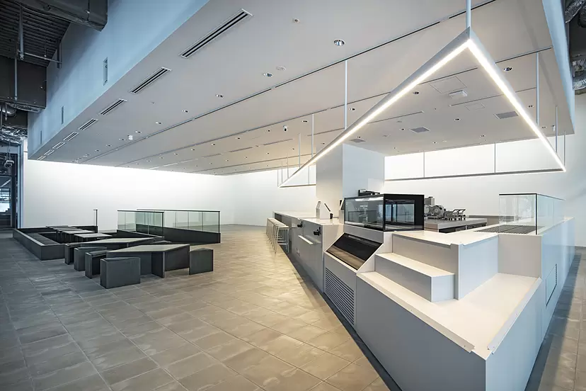 Gallery & Bakery Tokyo 8分 | ArtSticker