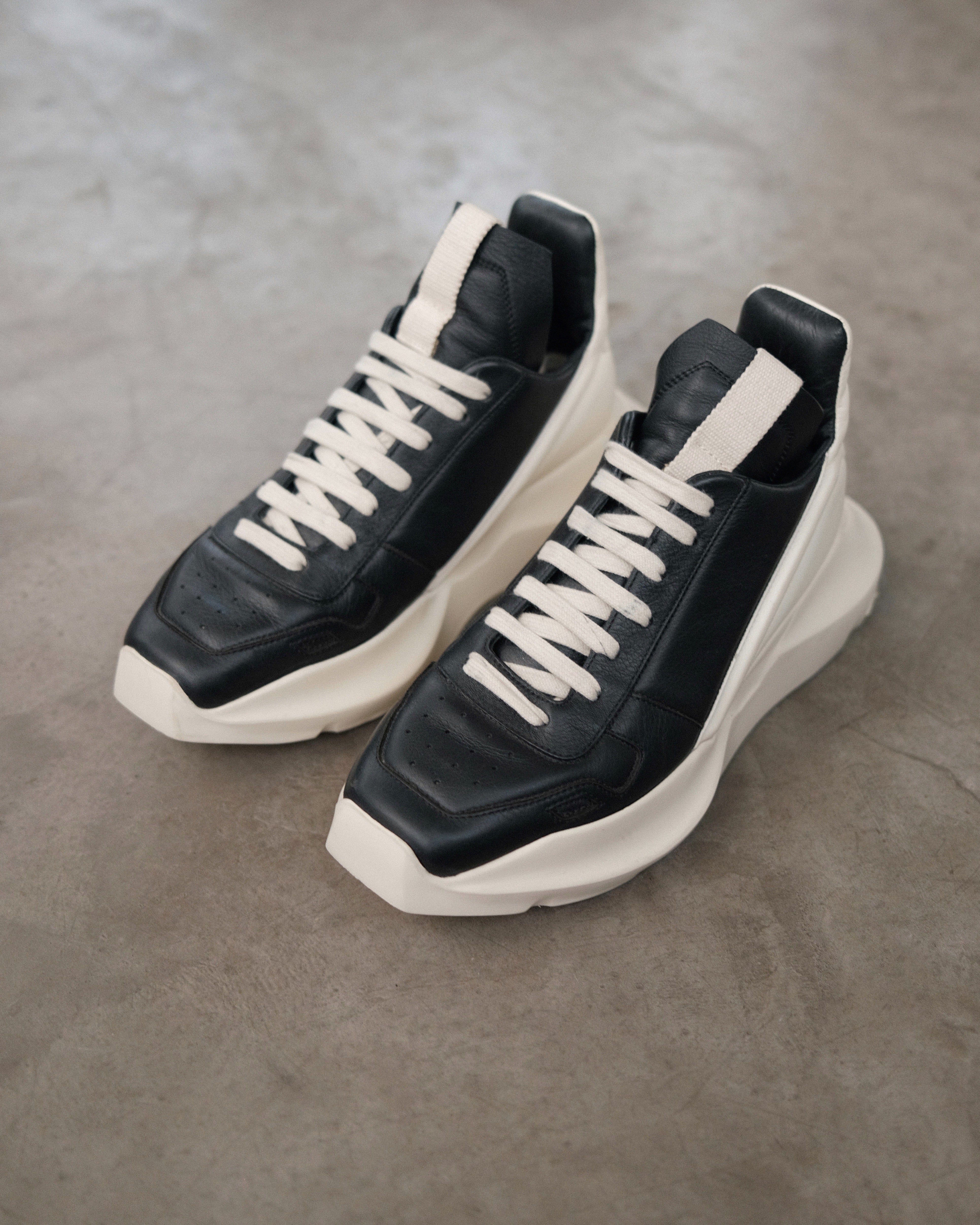 RICKOWENS Geth Runner Sneakers – Around The Shoes