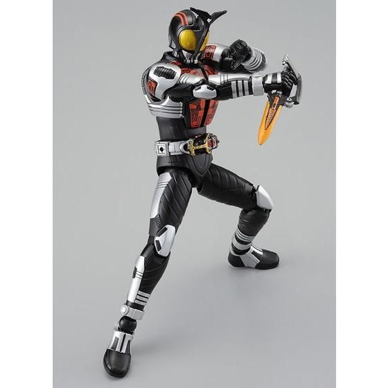 仮面ライダーカブト】 Figure-rise 6 仮面ライダーダークカブト | 仮面