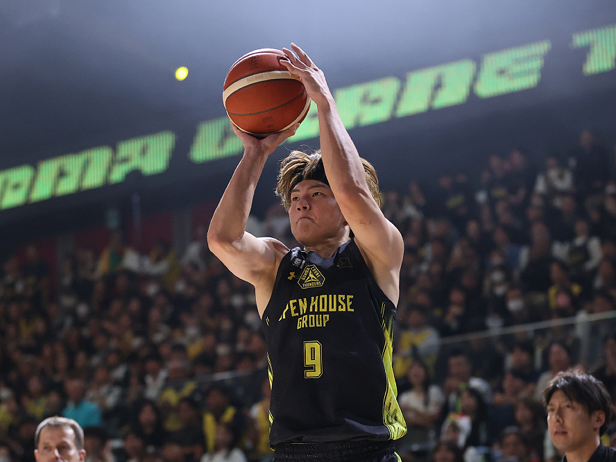 連続3ポイントシュートで群馬クレインサンダーズに火をつけた辻直人