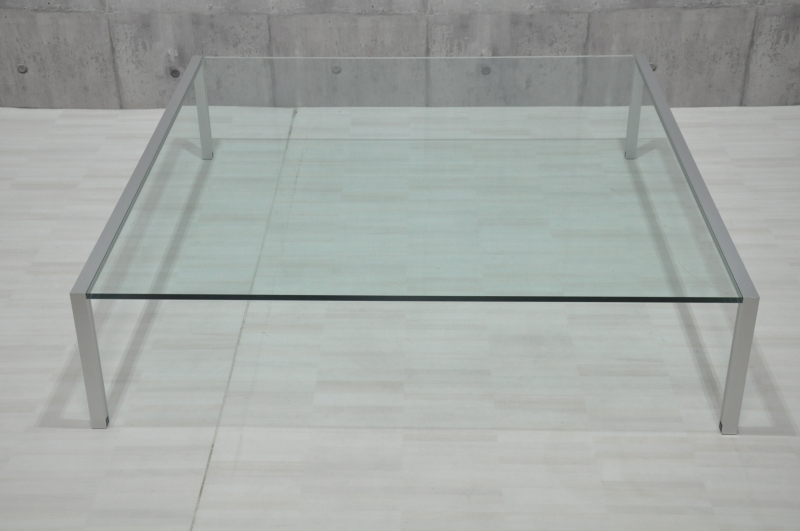 広島市内限定 Cassina ixc. team by wellis テーブル 広島市内限定