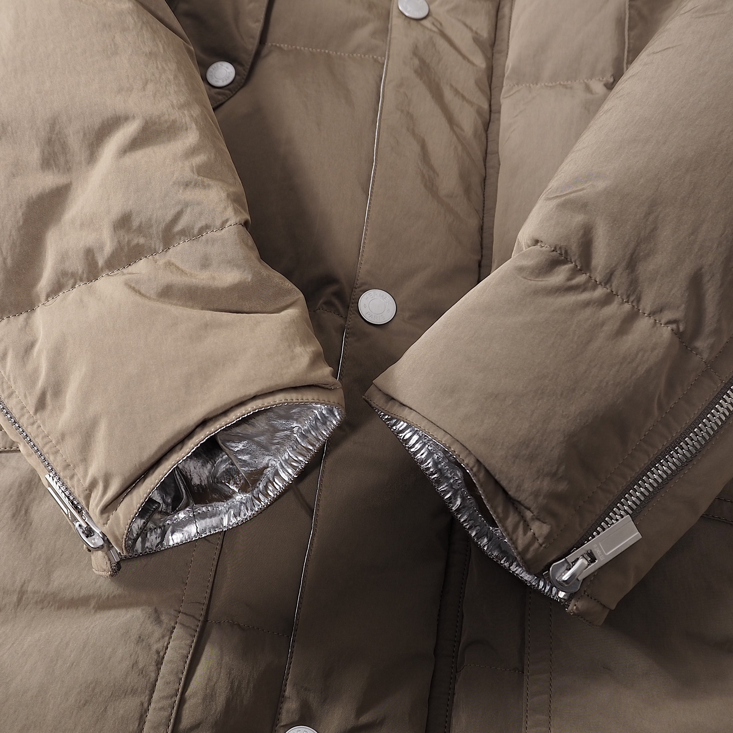 エルメス HERMES フランス製 最上級 セリエボタン ダウンコート 48