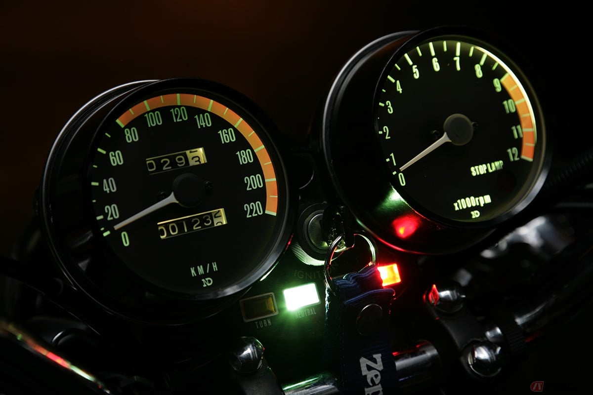 カワサキ「Z2」メーター故障や不調の9割は「振動」が原因です 〜日本の