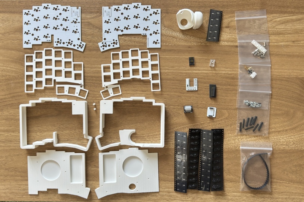 roBa 【トラックボール付きワイヤレス自作キーボードキット】 - kuma