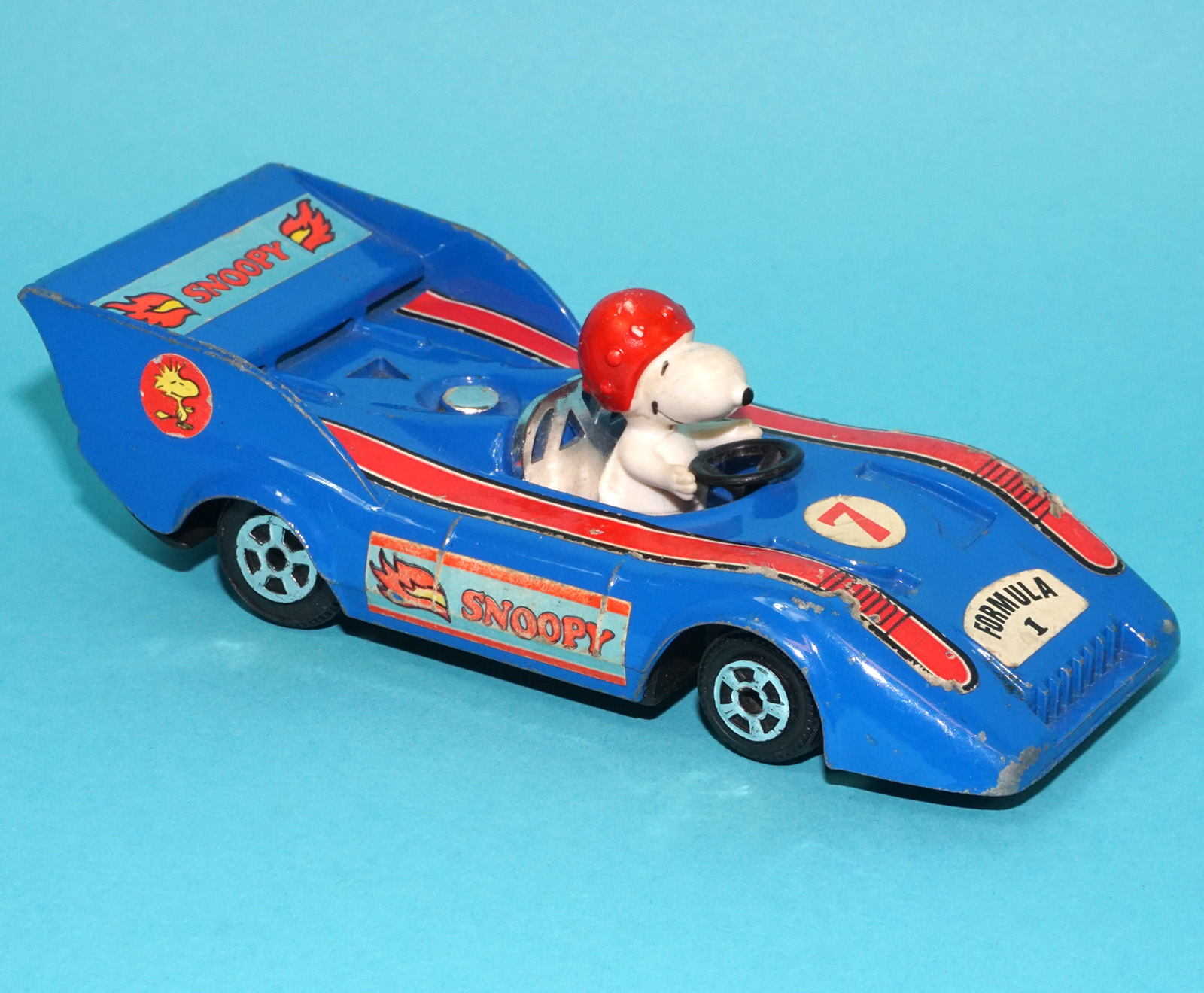 PEANUTS SNOOPY FORMULA 1 RACE CAR 1978 AVIVA TOY CO - Boonsart shop