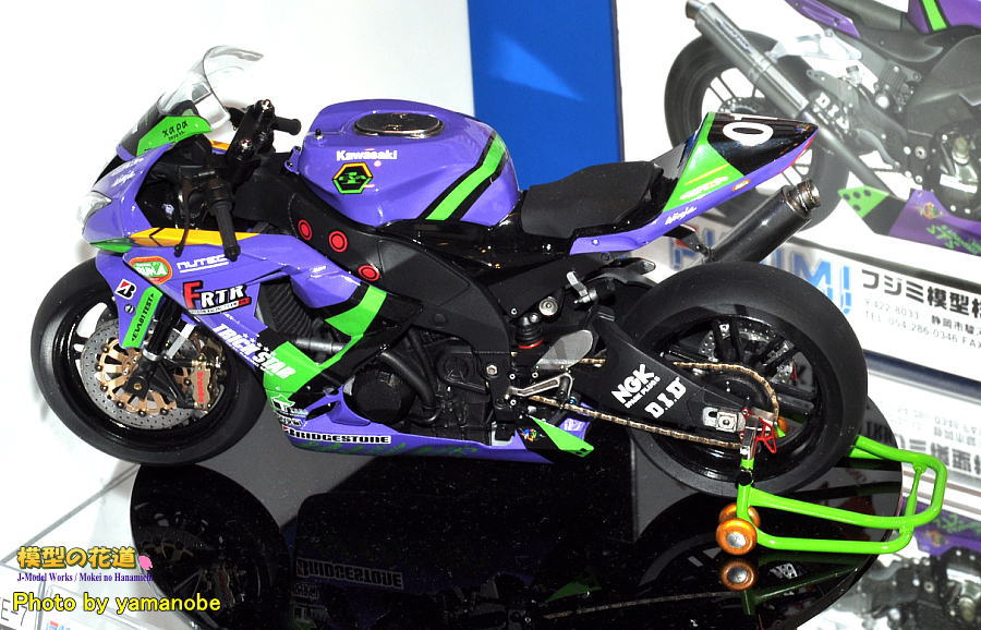 キットレビュー： 1/12 エヴァンゲリオンRT初号機TRICKSTAR Kawasaki