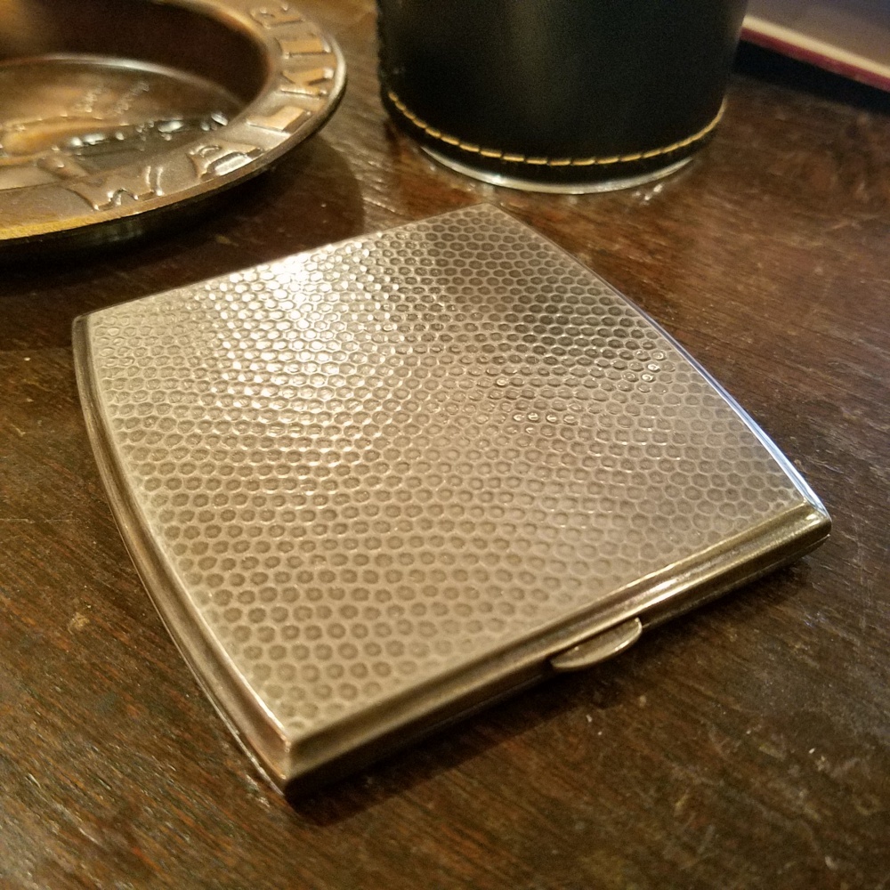 ヴィンテージな銀製（シルバー950）のシガレットケース - [Sold Out