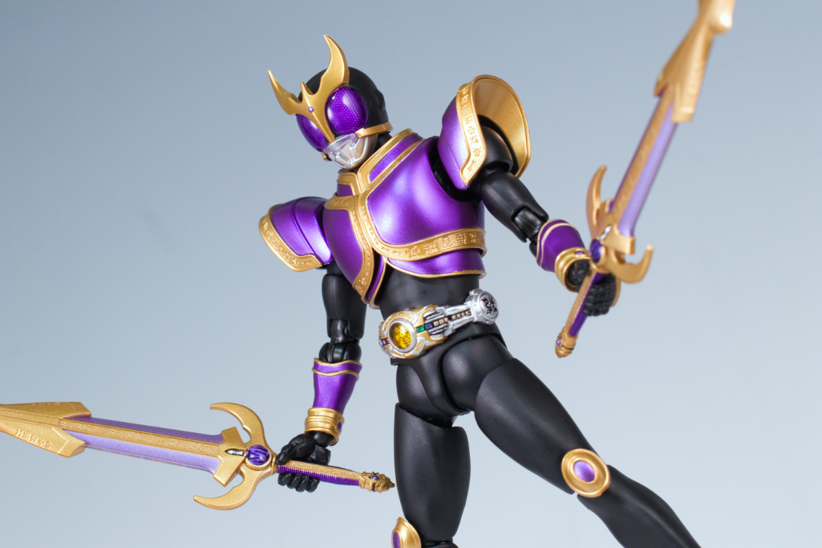 S.H.Figuarts 真骨彫製法 仮面ライダークウガライジングタイタン ミニ
